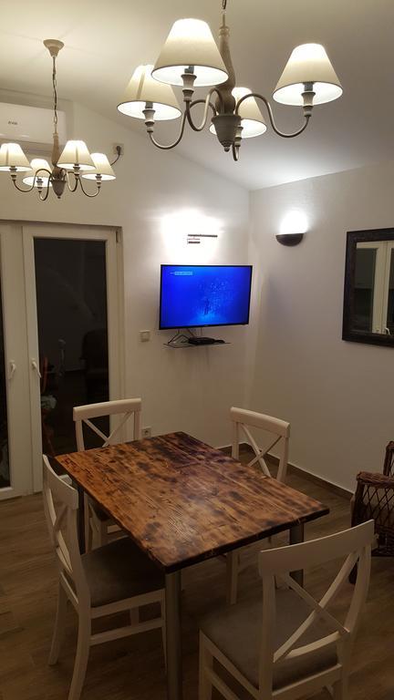 Garden Apartmant Near Sea Kotor Extérieur photo